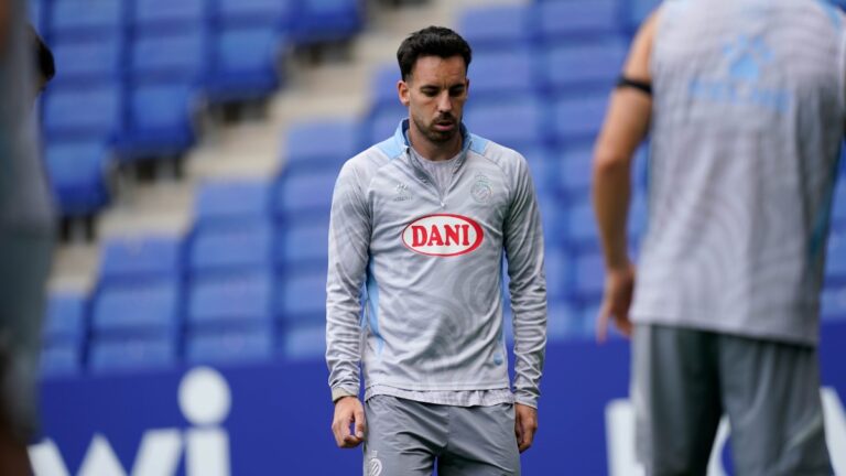 Edu Expósito, en un entrenamiento en el RCDE Stadium