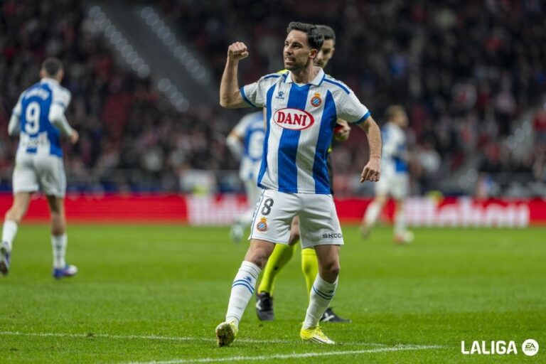 Edu Expósito: «Esperamos llevarnos una victoria lo antes posible, pero sin volvernos locos» Edu Expósito fue uno de los cambios de Manolo González ante el Atlético de Madrid
