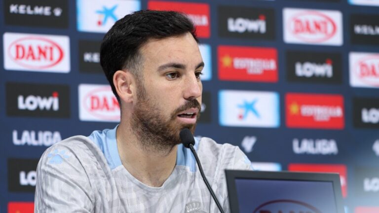 Edu Expósito, en la sala de prensa de la CE Dani Jarque