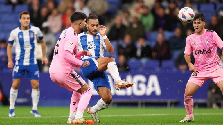 El Espanyol y la SD Eibar empataron a dos goles en el duelo de la primera vuelta