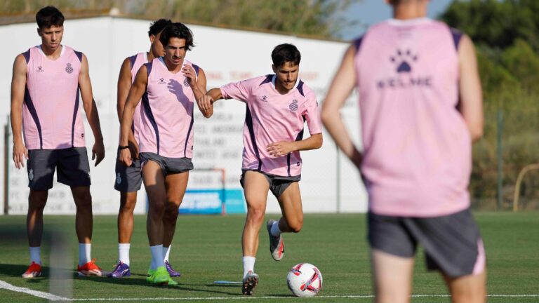 El Espanyol prepara el partido amistoso ante el Girona FC en Navata