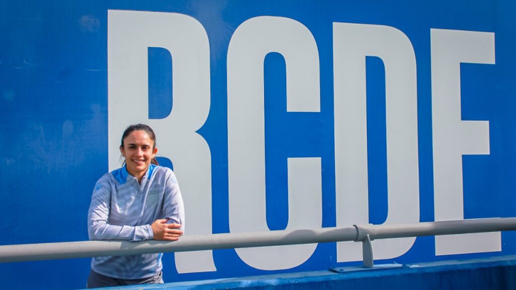 Laura Martínez: "Nos cuidan muy bien, pero siempre hay margen de mejora" 2 Laura Martínez, en las instalaciones de la CE Dani Jarque