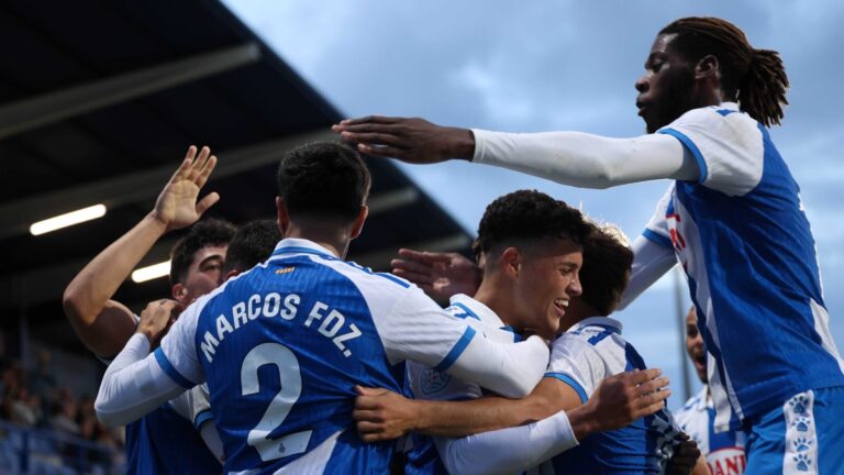 Espanyol B – Valencia Mestalla: Invictos contra un necesitado El Espanyol B celebra un gol en la CE Dani Jarque