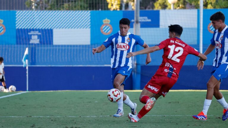 José Ángel López seguirá ocupando el lateral derecho del Espanyol B ante el CF Badalona Futur