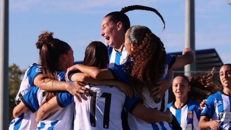 Las jugadoras del Espanyol Femenino B ganan 6-0 al Murcia Promesas en la CE Dani Jarque