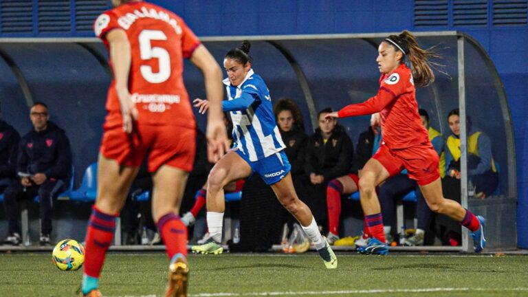 Lice Chamorro busca el gol en el Espanyol Femenino - Sevilla FC