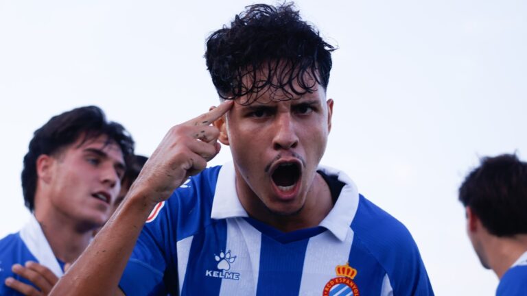 Miguel Carvalho anotó el primer gol de la victoria del Espanyol ante el Mallorca B