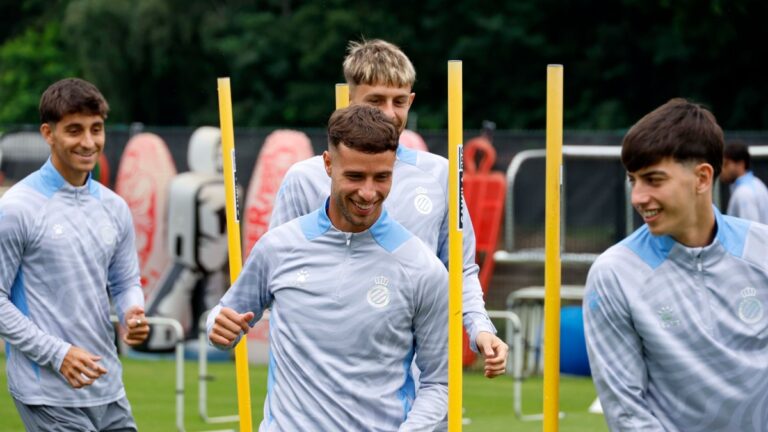 La cantera del Espanyol preparara entre risas el amistoso ante la Union Berlín
