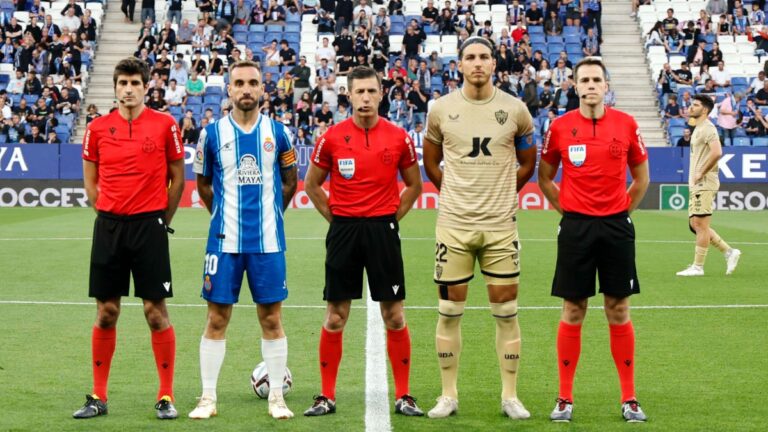 Soto Grado, en un partido en el RCDE Stadium