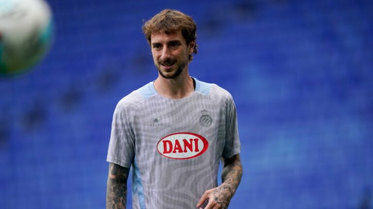 Fernando Calero, en un entrenamiento con el Espanyol en el RCDE Stadium