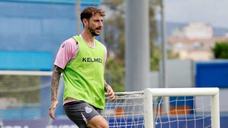 Fernando Calero no jugó por lesión contra el Real Valladolid