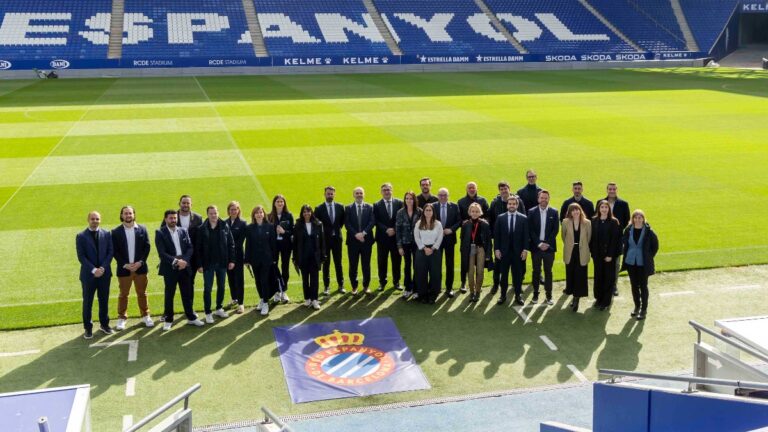La FIFA durante su ruta de visitas de los estadios españoles para el Mundial 2030