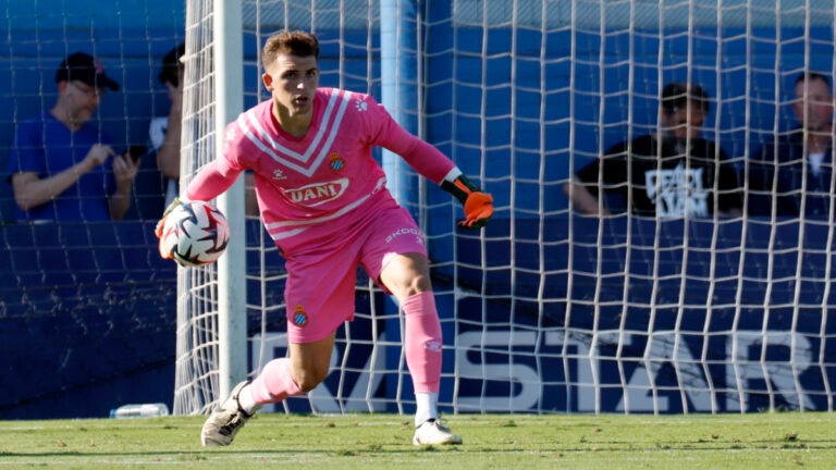 El meta en el partido contra el Toulouse FC