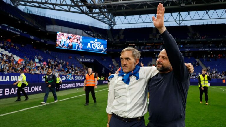 Fran Garagarza 'desconecta' sobre el verde del RCDE Stadium