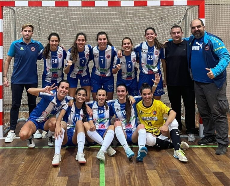 El equipo de fútbol sala femenino se estrenó en liga ganando