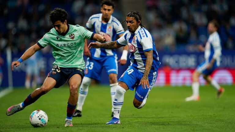 Tyrhys Dolan fue suplente en el Espanyol 0-0 Levante UD de la temporada pasada