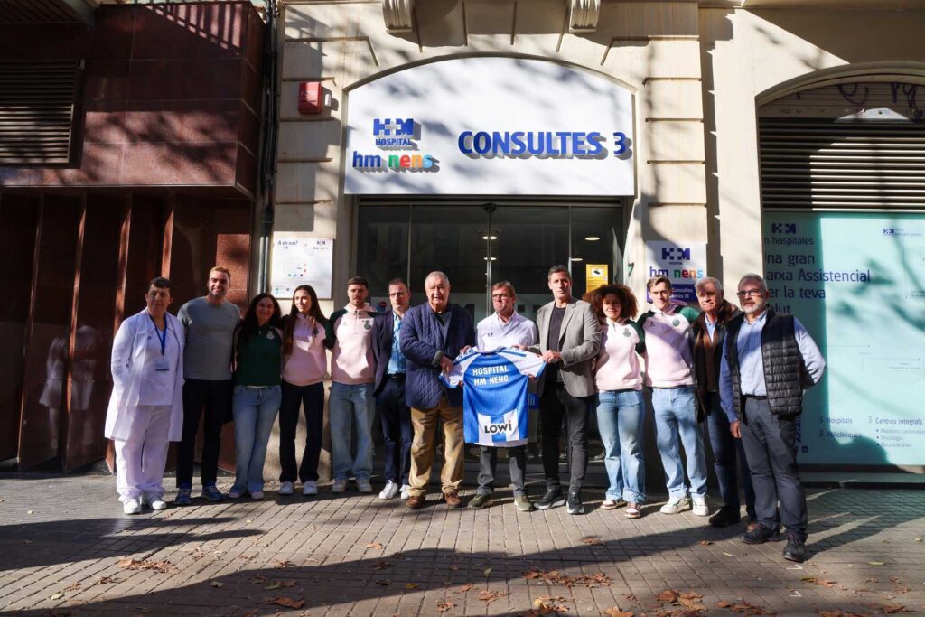 El Espanyol no falla en Navidad a su tradicional visita a los hospitales 1 Espanyol Hospital Nens