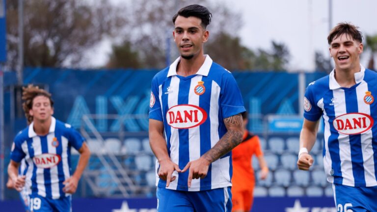 Hugo Burgos seguirá como jugador del Espanyol