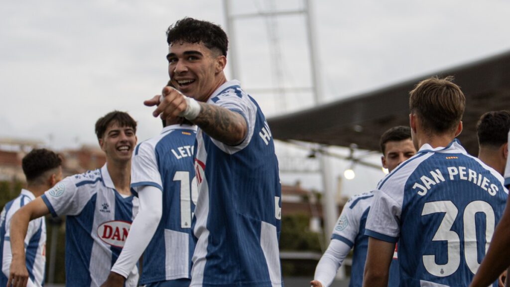 Hugo Caroz: "Tenemos la vista puesta en el 'play-off'" 2 Hugo Caroz, en el Terrassa - Espanyol B
