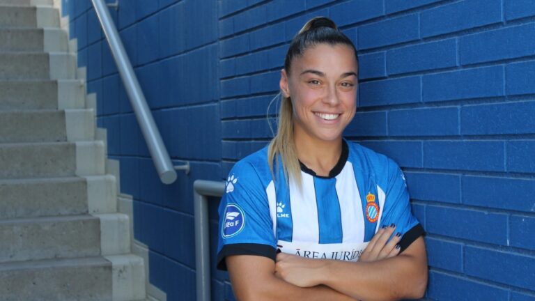 Iara Lacosta, en la previa de la SD Éibar - Espanyol Femenino