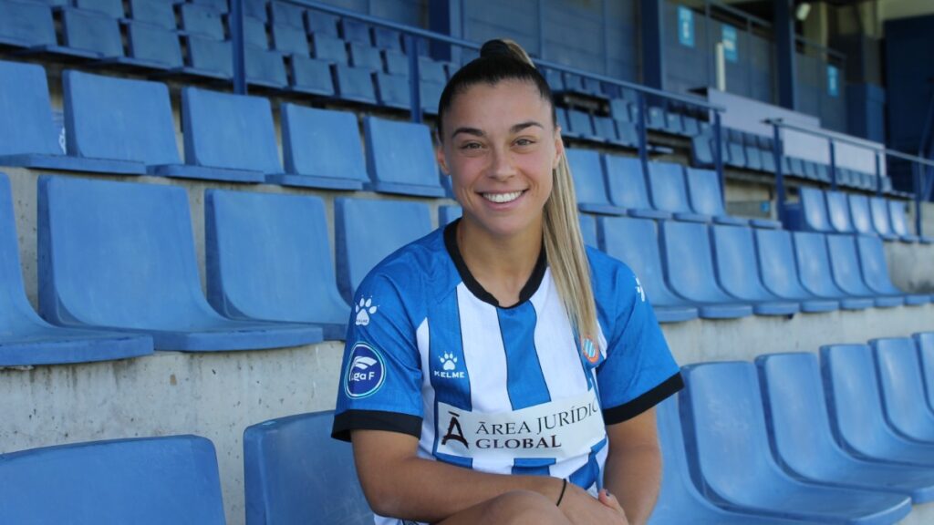 Iara Lacosta con 'El 1900' en la CE Dani Jarque en la semana del debut
