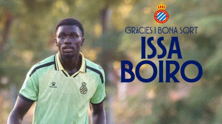 Issa Boiro se despide del Espanyol B Issa Boiro viste una de las nuevas equipaciones del Espanyol para la temporada 2026-27
