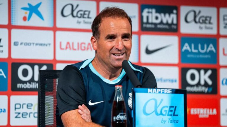 Jagoba Arrasate atiende a los medios de comunicación antes del Espanyol - RCD Mallorca