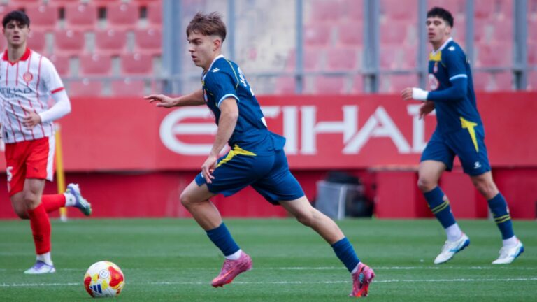 Jan Peries, titular y goleador en Montilivi