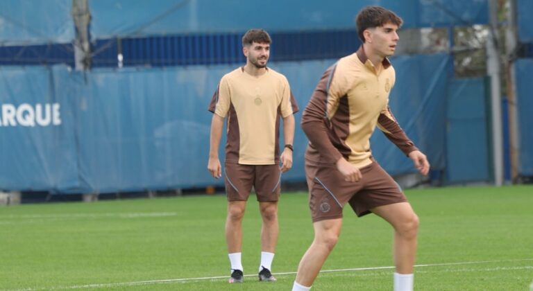 Javi Hernández y Roger Hinojo preparan en la CE Dani Jarque el partido del Málaga CF