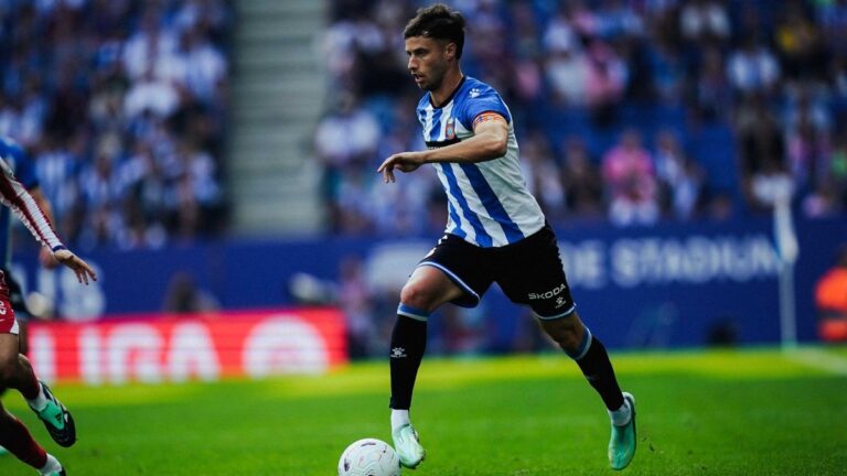 Javi Puado tiene minutos en el Espanyol - Atlético de Madrid
