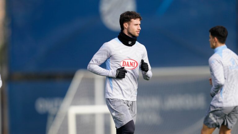 Javi Puado va dando pasos en su lesión de rodilla en la CE Dani Jarque