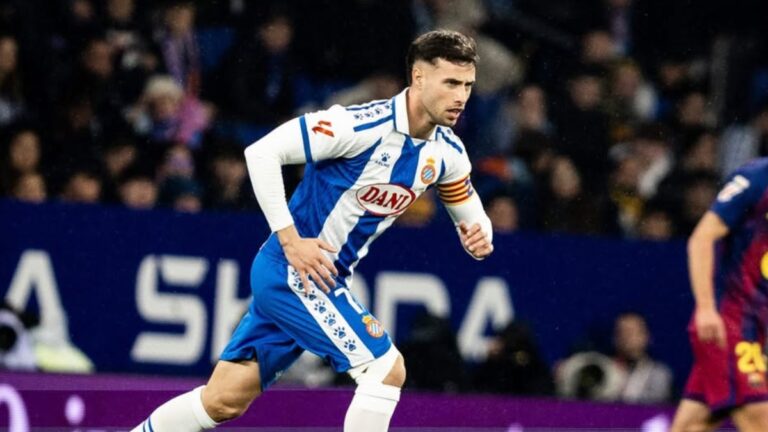Javi Puado tuvo minutos en el Espanyol - FC Barcelona