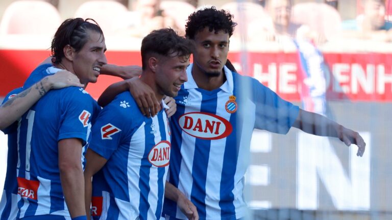 Omar El Hilali y Javi Puado celebran un gol en la pretemporada del Espanyol en Alemania