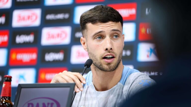 Javi Puado lanza un mensaje contundente en rueda de prensa