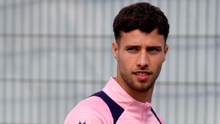 Javi Puado, antes de un entrenamiento con el Espanyol en la CE Dani Jarque
