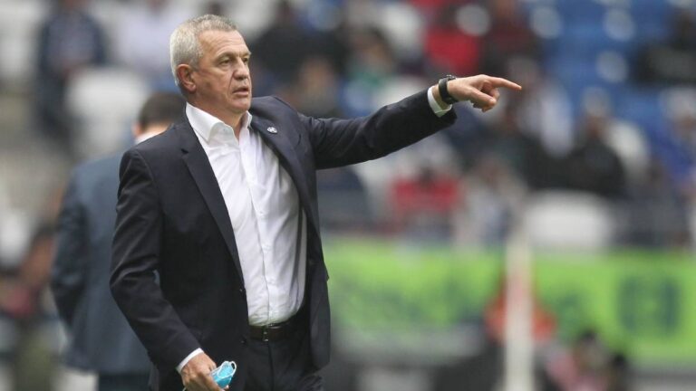 Javier Aguirre fue agredido en el Honduras - México