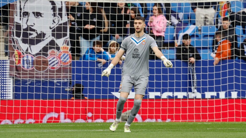 Joan Garcia, en el Espanyol - SD Huesca