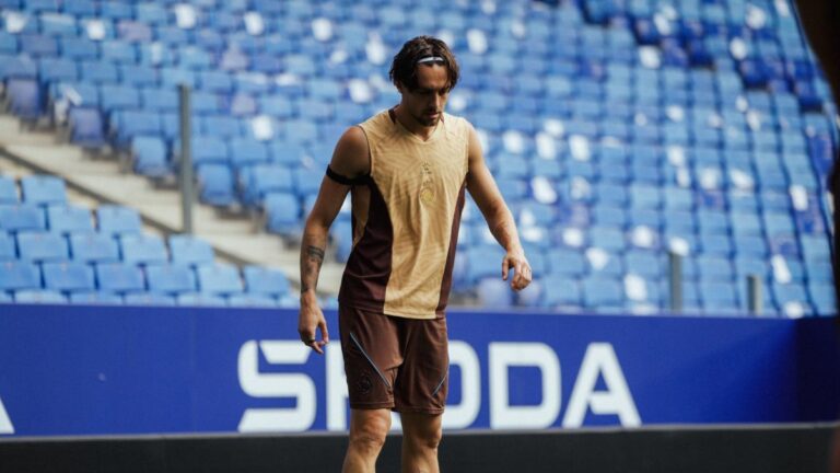 Jofre Carreras entrena con el Espanyol en una semana de LaLiga