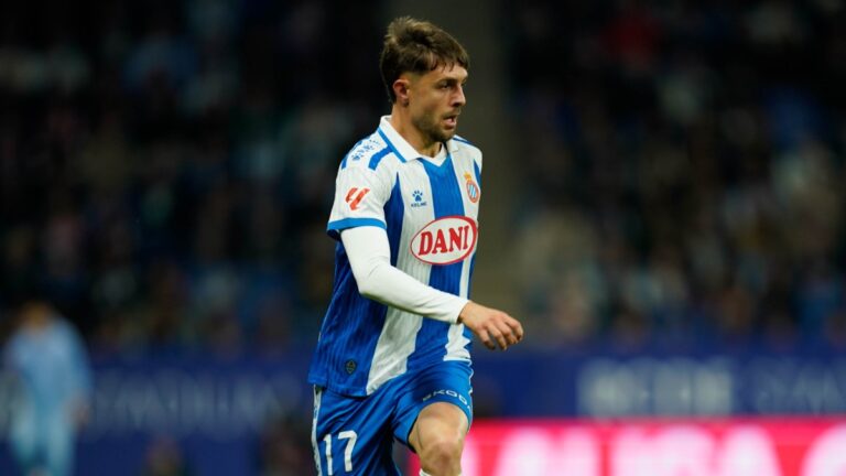 Jofre Carreras sueña con un Espanyol en Europa Jofre Carreras, en el partido de liga del RCDE Stadium entre el Espanyol y el Villarreal CF