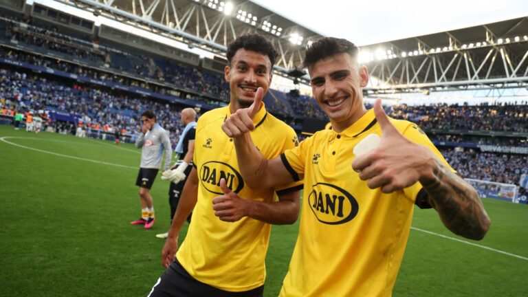 El Espanyol visitó la camiseta amarilla del 125 aniversario ante el Elche CF