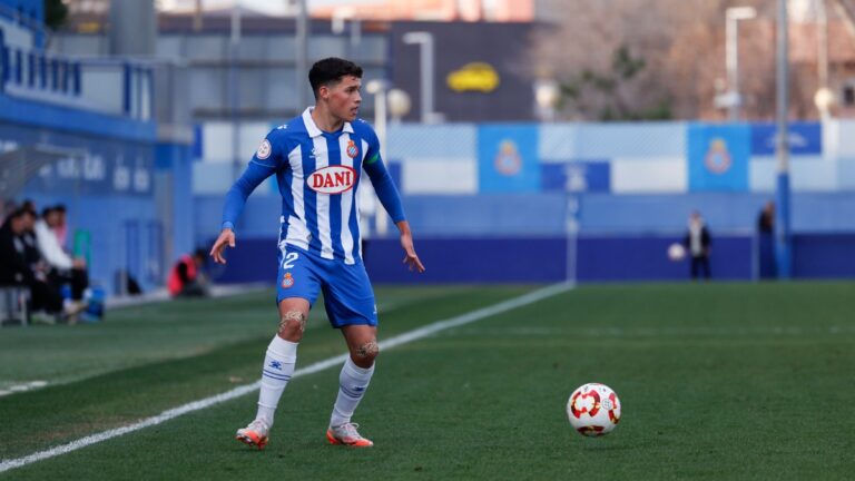 José Ángel López es una pieza clave en los esquemas del Espanyol B