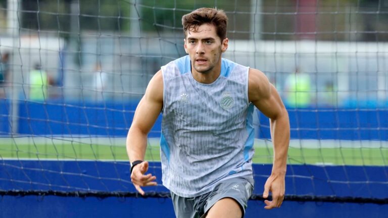 José Gragera entrena en la CE Dani Jarque en la pretemporada