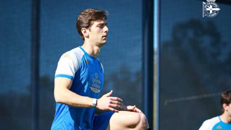José Gragera vuelve a contar para el Deportivo de la Coruña José Gragera, en un entrenamiento con el Deportivo de la Coruña