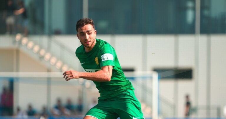 José Salinas, en un partido de pretemporada con el Elche CF