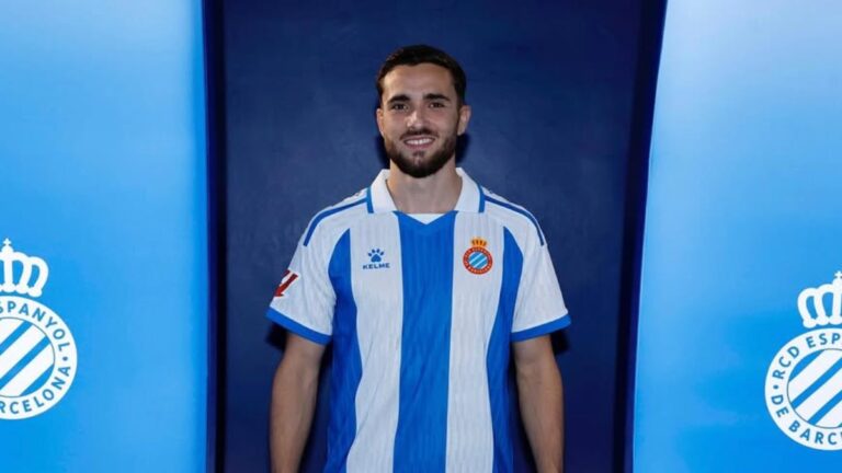 José Salinas, durante su presentación como nuevo jugador del Espanyol
