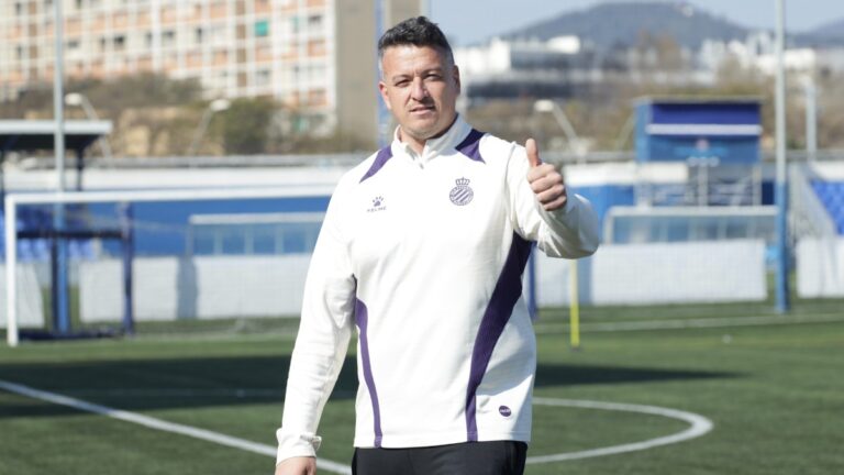 Juan Ignacio Ibarra, en un campo de entrenamiento de la CE Dani Jarque