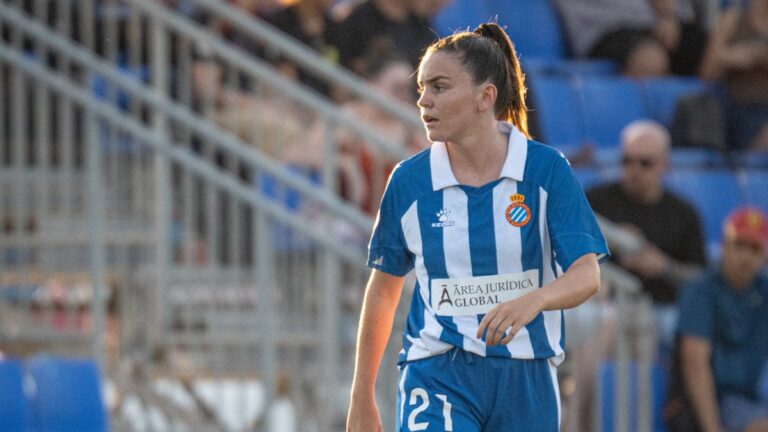 Júlia Guerra tuvo minutos en el Espanyol Femenino - SE AEM