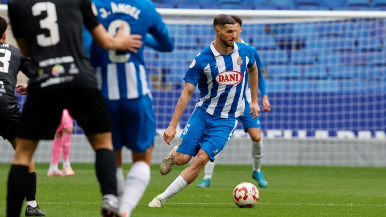 Justin Smith, en el Espanyol B - Penya Deportiva en el RCDE Stadium