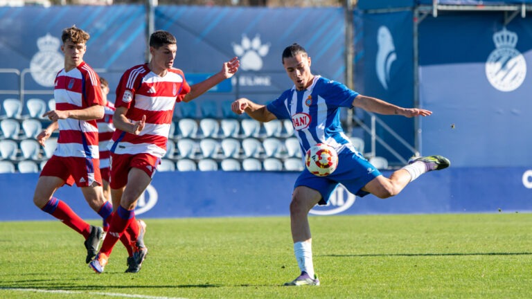 El Juvenil A tuvo un partido complicado