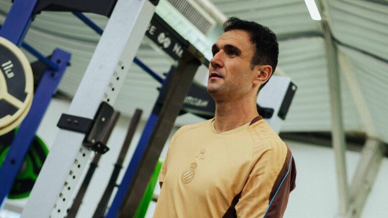 Kike García da pasos hacia adelante para volver Kike García, en el gimnasio de la CE Dani Jarque